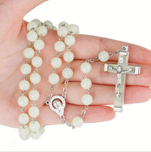 Load image into Gallery viewer, Classic Fashion Luminous Religious Style Christian Rosary Jewelry Luminous Rosary Cross Necklace
