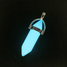 Load image into Gallery viewer, Glow In The Dark; Luminous Natural Quartz Pendant; 24 Pieces
